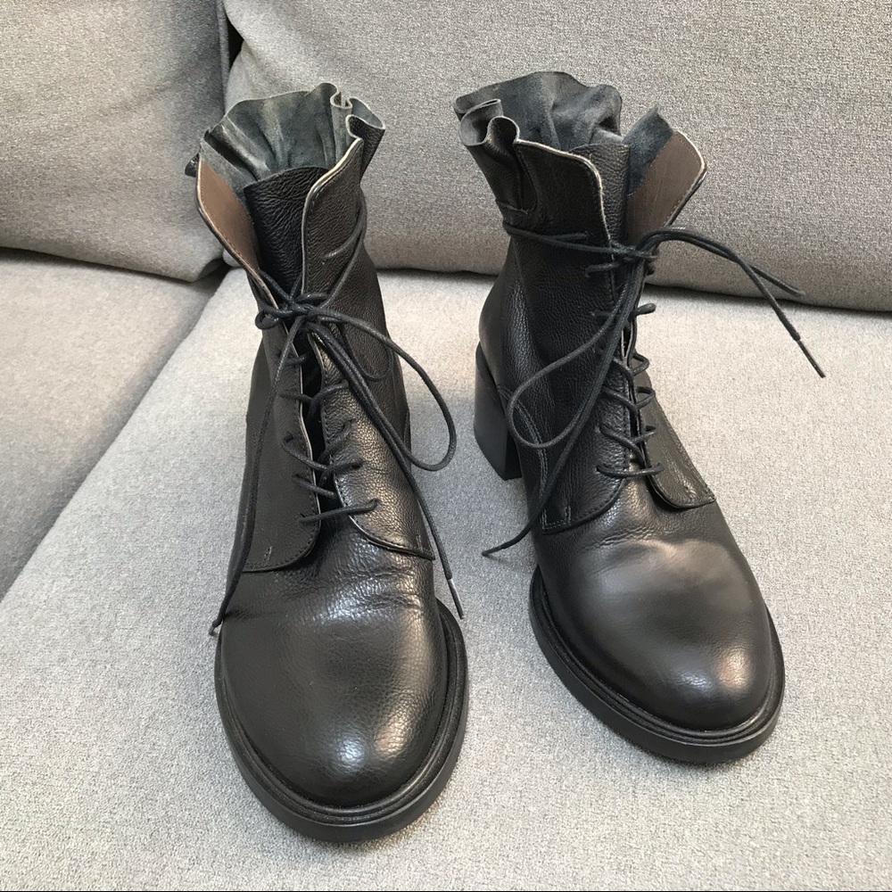 Hip and Elegant Coclico Black Ruffled Ankle Boots